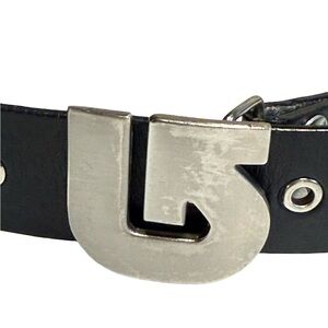 Burton Snowboards With Iconic "G" Buckle